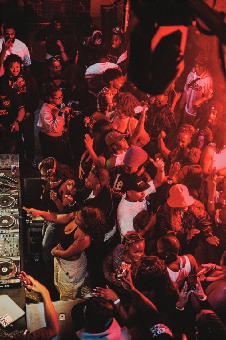 Top 5 Global Electronic Music Festivals to Visit This Year